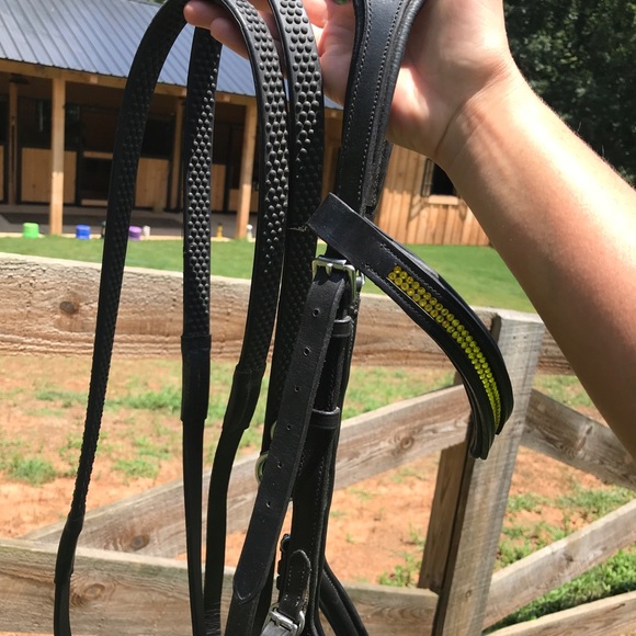 Black Rambo Miklem Bridle - Picture 4 of 7